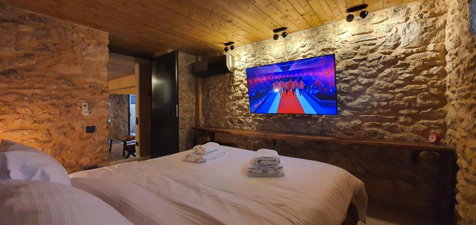 Sea View Garden Suites Piraeus Exterior photo